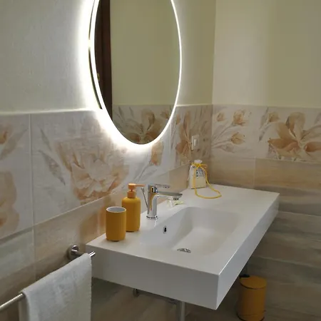 Bed and breakfast Domu Jole 3*