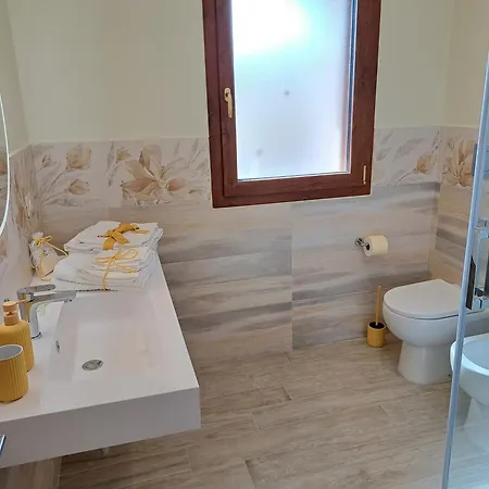 Domu Jole Oda ve Kahvaltı Selargius